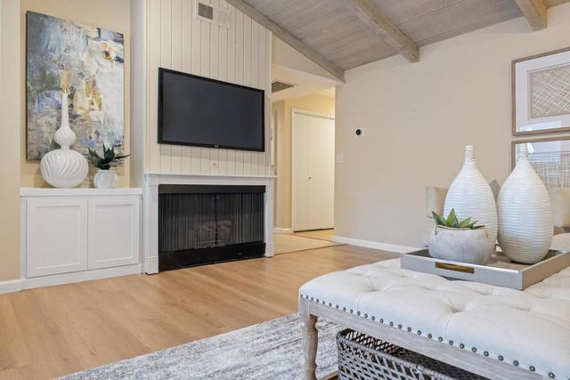 14355 Saratoga Avenue B, Saratoga, CA 95070