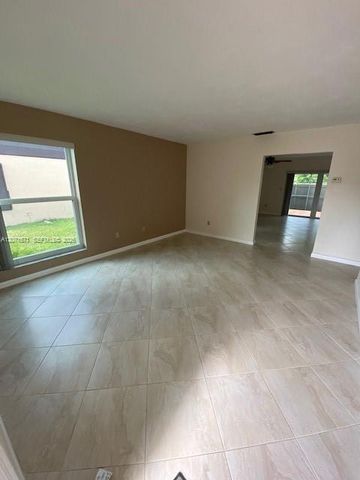 11942 SW 122nd Place ., Miami, FL 33186