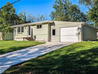 945 14th Street SE, Massillon, OH 44646