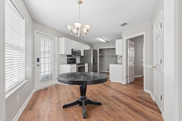 520 Freedom Ct, Murfreesboro, TN 37129