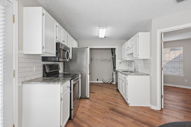520 Freedom Ct, Murfreesboro, TN 37129