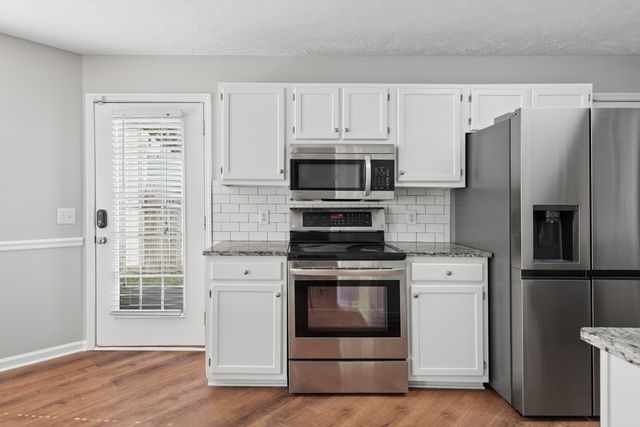 520 Freedom Ct, Murfreesboro, TN 37129