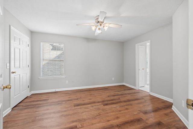 520 Freedom Ct, Murfreesboro, TN 37129