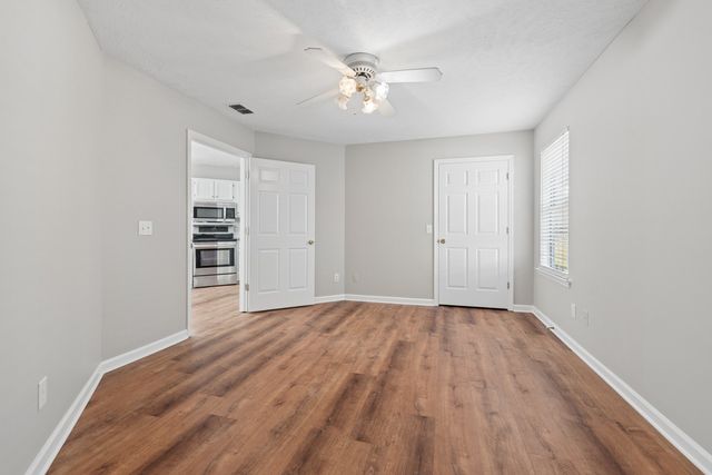 520 Freedom Ct, Murfreesboro, TN 37129
