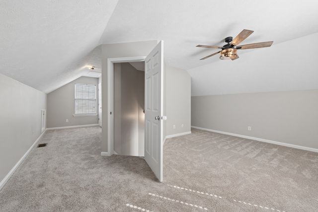 520 Freedom Ct, Murfreesboro, TN 37129