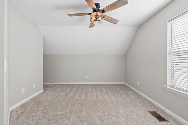520 Freedom Ct, Murfreesboro, TN 37129