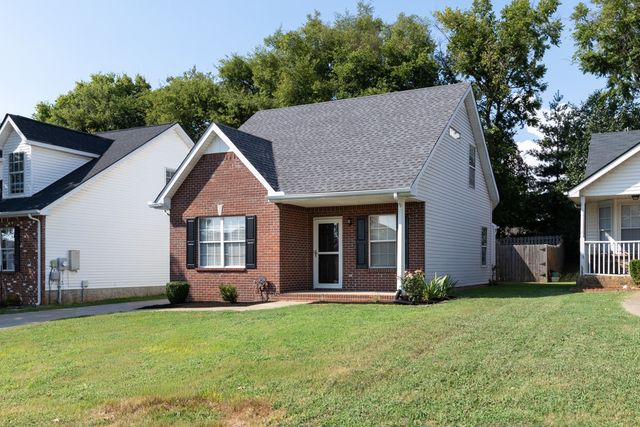 520 Freedom Ct, Murfreesboro, TN 37129