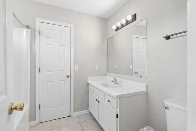 520 Freedom Ct, Murfreesboro, TN 37129