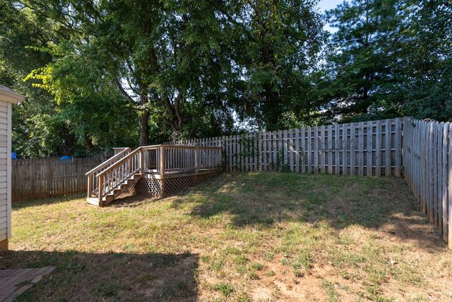 520 Freedom Ct, Murfreesboro, TN 37129
