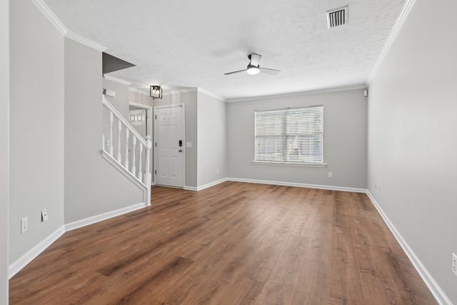 520 Freedom Ct, Murfreesboro, TN 37129