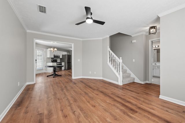 520 Freedom Ct, Murfreesboro, TN 37129