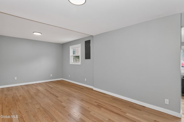 1379 Evergreen Avenue, Rotterdam, NY 12306