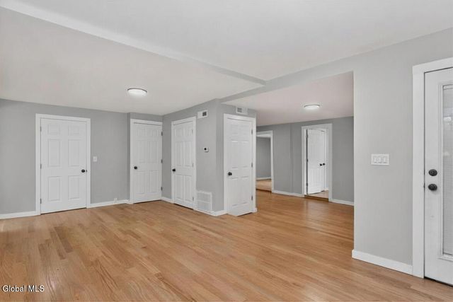 1379 Evergreen Avenue, Rotterdam, NY 12306