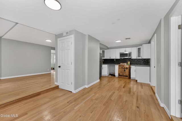 1379 Evergreen Avenue, Rotterdam, NY 12306