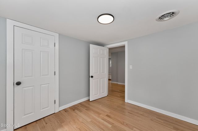 1379 Evergreen Avenue, Rotterdam, NY 12306