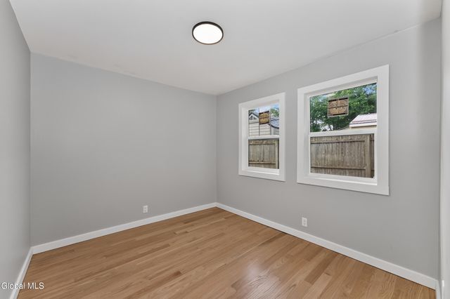 1379 Evergreen Avenue, Rotterdam, NY 12306