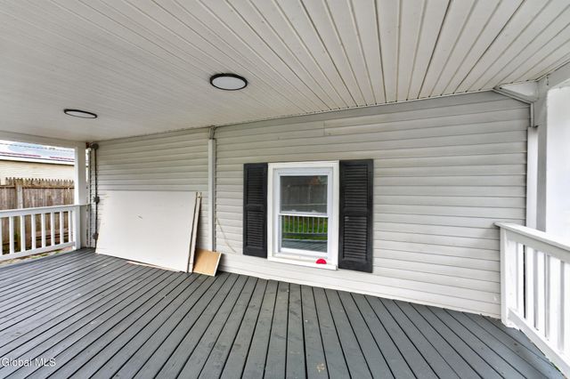 1379 Evergreen Avenue, Rotterdam, NY 12306