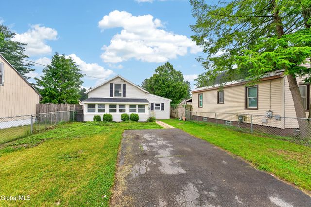 1379 Evergreen Avenue, Rotterdam, NY 12306