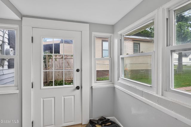 1379 Evergreen Avenue, Rotterdam, NY 12306