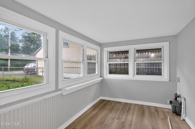 1379 Evergreen Avenue, Rotterdam, NY 12306