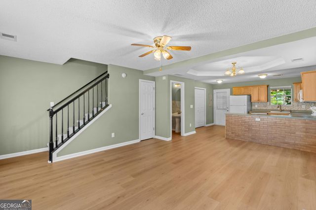 890 Highway 42 S B-6, Jackson, GA 30233