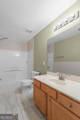890 Highway 42 S B-6, Jackson, GA 30233
