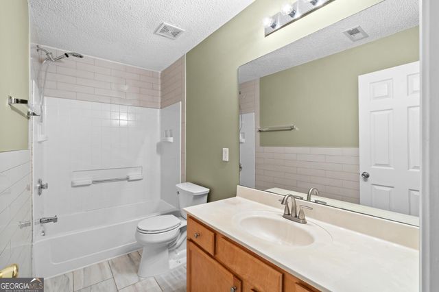 890 Highway 42 S B-6, Jackson, GA 30233