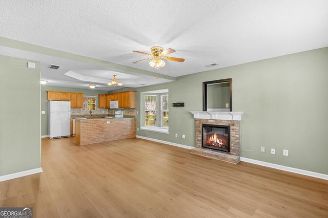 890 Highway 42 S B-6, Jackson, GA 30233