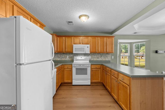 890 Highway 42 S B-6, Jackson, GA 30233