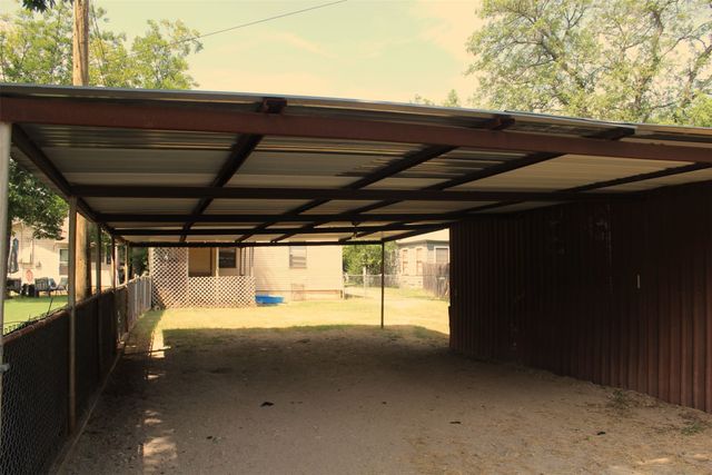 2506 Vincent Street, Brownwood, TX 76801