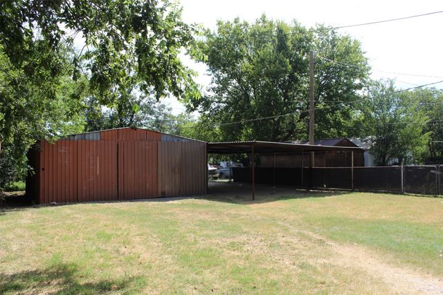 2506 Vincent Street, Brownwood, TX 76801