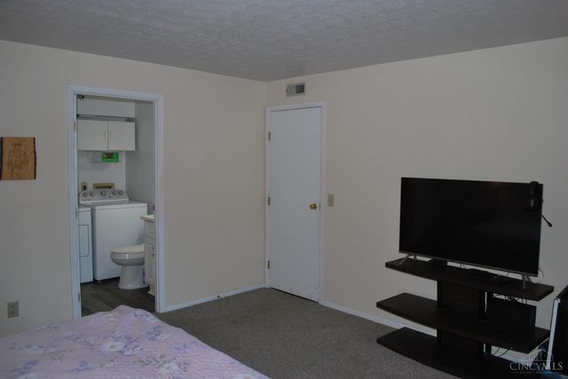 5761 Hanley Close, Miami Twp, OH 45150