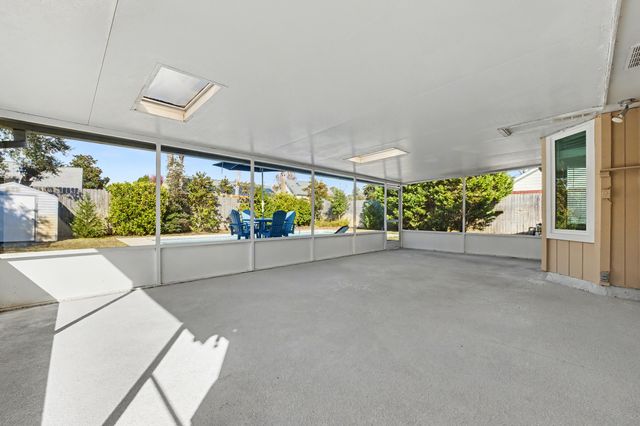 155 Long Pointe Drive, Mary Esther, FL 32569