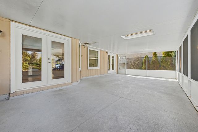 155 Long Pointe Drive, Mary Esther, FL 32569