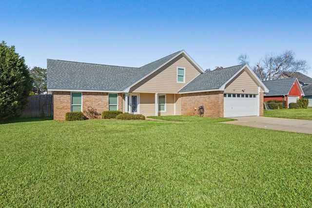 155 Long Pointe Drive, Mary Esther, FL 32569