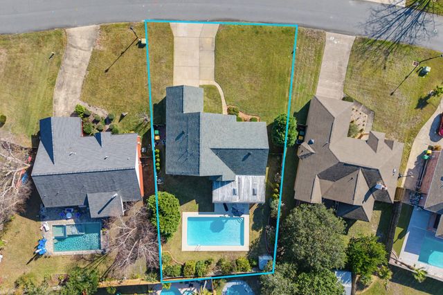 155 Long Pointe Drive, Mary Esther, FL 32569