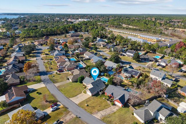 155 Long Pointe Drive, Mary Esther, FL 32569