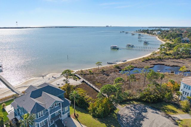 155 Long Pointe Drive, Mary Esther, FL 32569