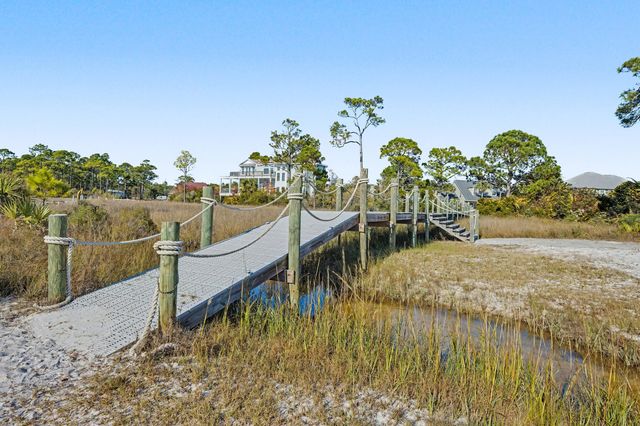 155 Long Pointe Drive, Mary Esther, FL 32569