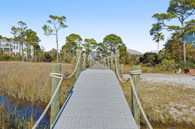 155 Long Pointe Drive, Mary Esther, FL 32569