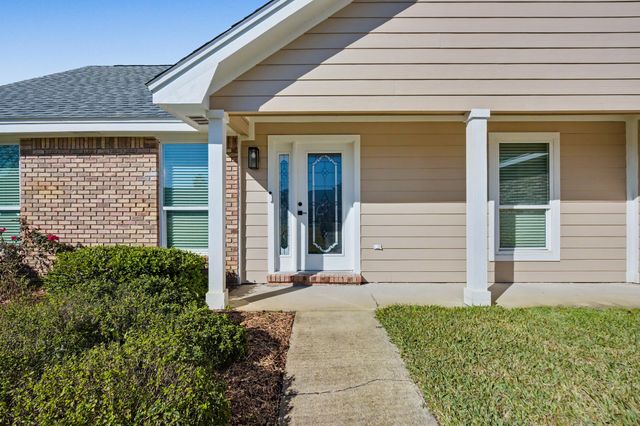 155 Long Pointe Drive, Mary Esther, FL 32569