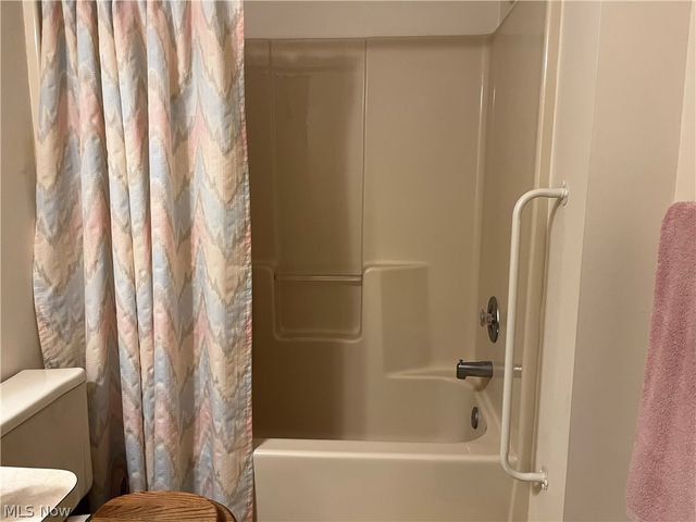 17615 Alexander Road, Walton Hills, OH 44146