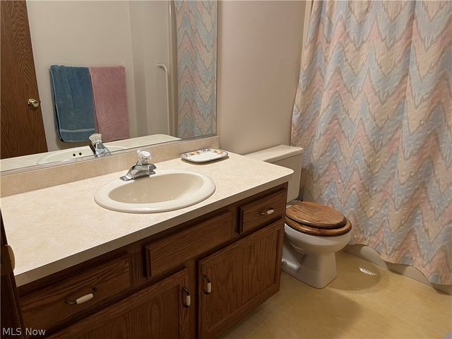 17615 Alexander Road, Walton Hills, OH 44146