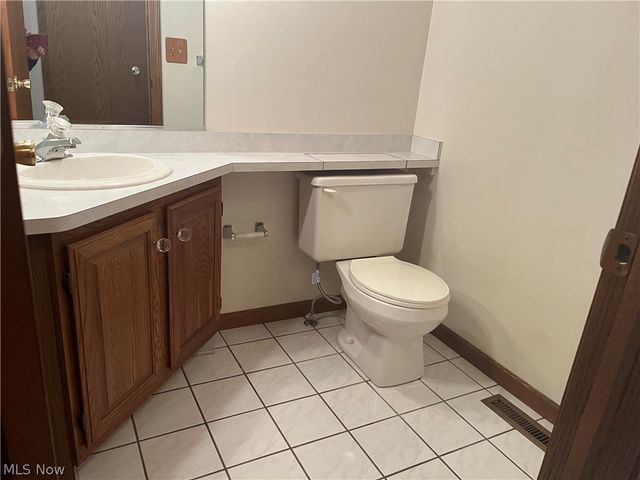 17615 Alexander Road, Walton Hills, OH 44146