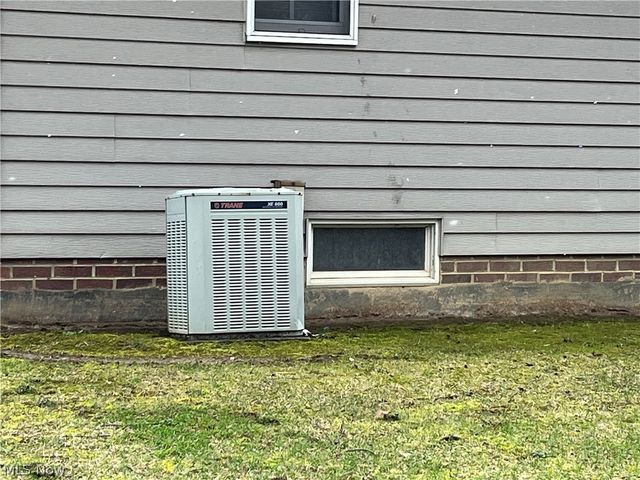 17615 Alexander Road, Walton Hills, OH 44146