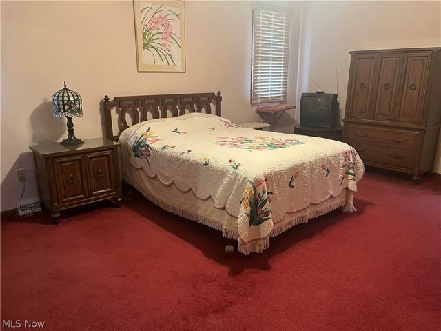 17615 Alexander Road, Walton Hills, OH 44146