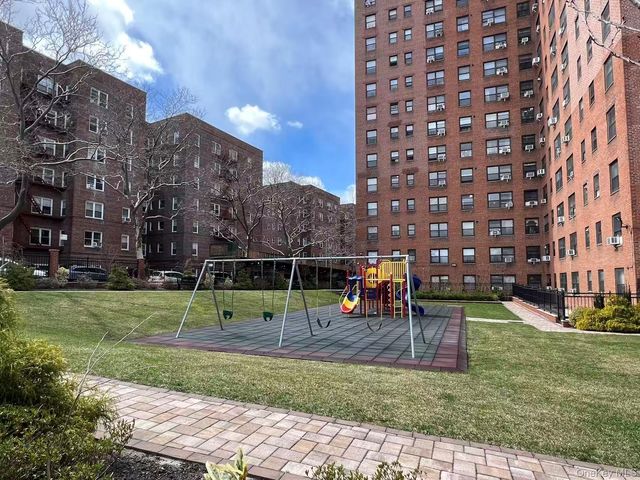 9960 63rd Road 5Z Duplex, Rego Park, NY 11374