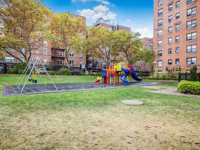 9960 63rd Road 5Z Duplex, Rego Park, NY 11374