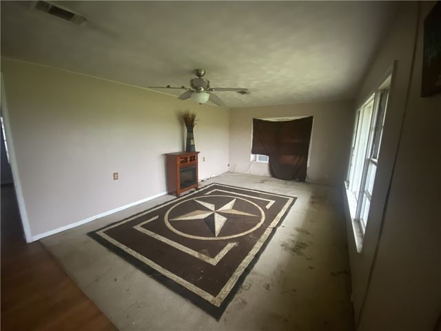 8095 County Road 408, Caldwell, TX 77836
