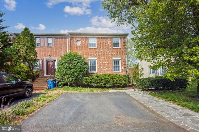 7136 LAKE COVE DR, Alexandria, VA 22315